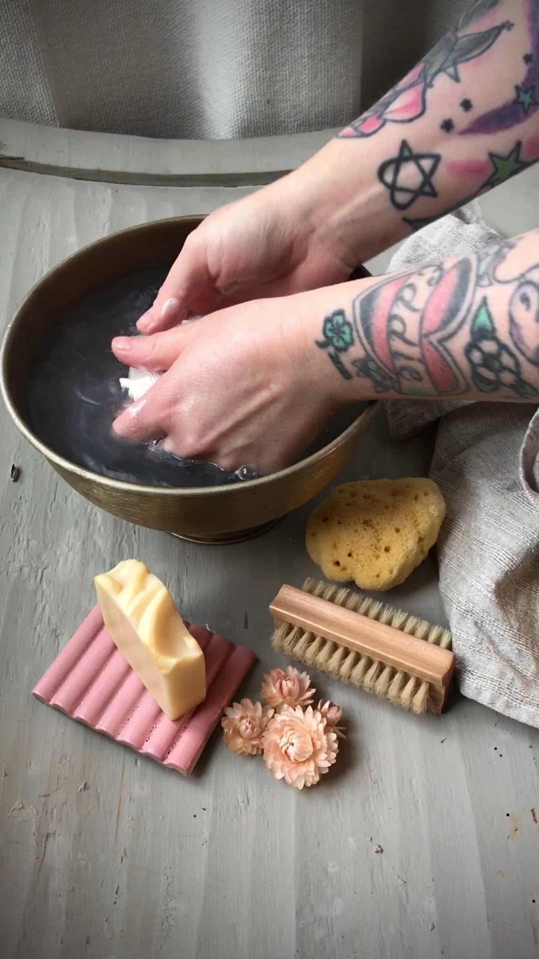 Ladda video: Humle Jultvål med doft av Apelsin &amp; Kryddnejlika 1 hg